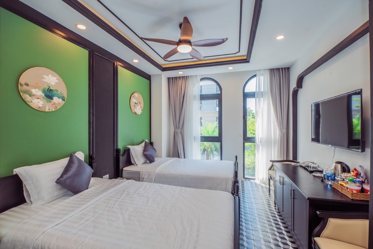 Đông Tây Hotel , Grandworld Phú Quốc